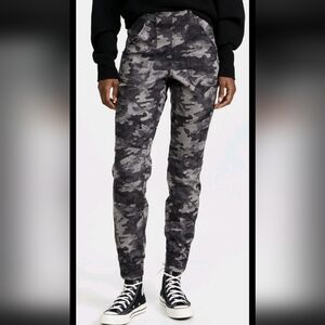 SPANX Stretch Twill Cargo Jogger Pants Womens Medium Gray Ankle Zip Slimming